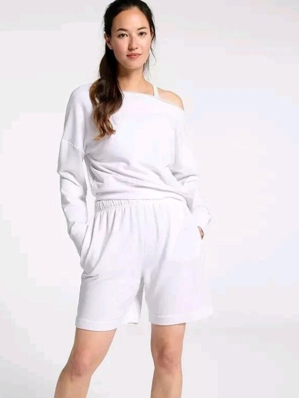 NWT Women's XS DSG So Soft Mid Rise Long Fleece Sweat Shorts Bright White SOFT!!